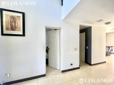 Casa 7 ambientes con 3 baños