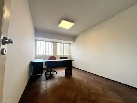 Oficina en Alquiler 40 años