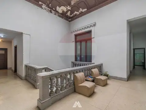 Oficina en Venta 122 años