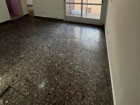 Avenida Peron 1100 , Piso 2