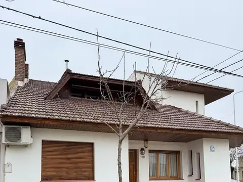 Casa en Venta en Pehuajó, USD 95.000