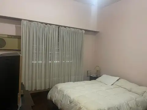 Casa 4 ambientes con patio en venta - Quilmes residencial