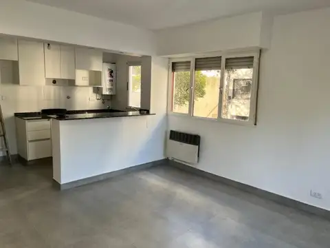 Balcarce 1598 , Piso 1