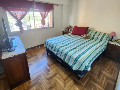 Teodoro Bronzini 500, Piso 6