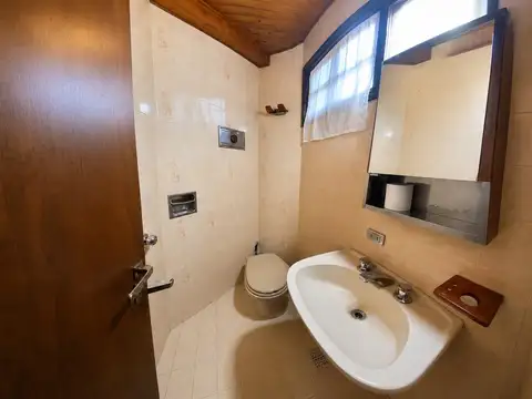 Casa 3 ambientes con 2 baños