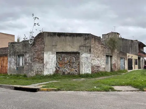 VENTA LOTE CON CASA A RECICLAR EN TIGRE