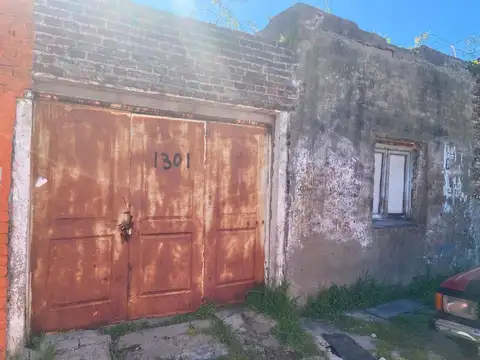 Casa 2 ambientes con 1 baño