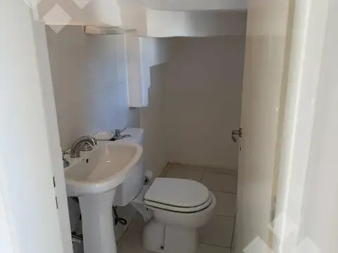 Depto Tipo Casa en Venta en General Fernandez Oro, USD 205.000
