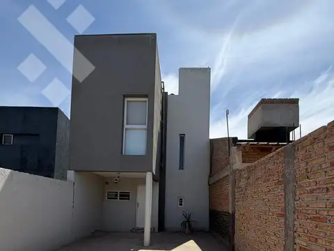 Depto Tipo Casa en Venta de 4 ambientes