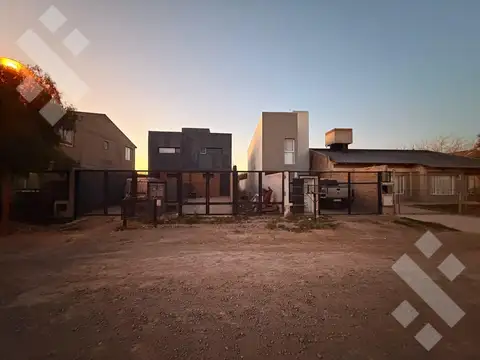 VENTA COMPLEJO (DÚPLEX + 2 LOFT) - FERNANDEZ ORO