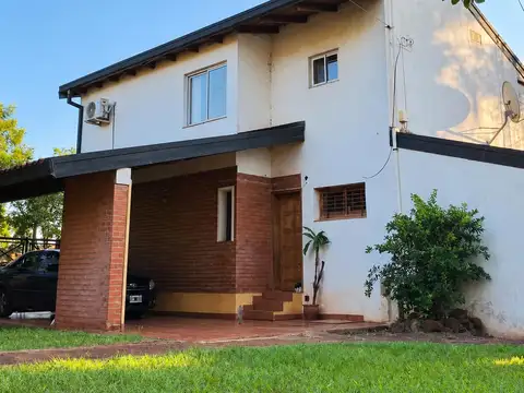 CF1299 - CASA APTA CRÉDITO HIPOTECARIO - 3 DORMITORIOS - B° JARDÍN
