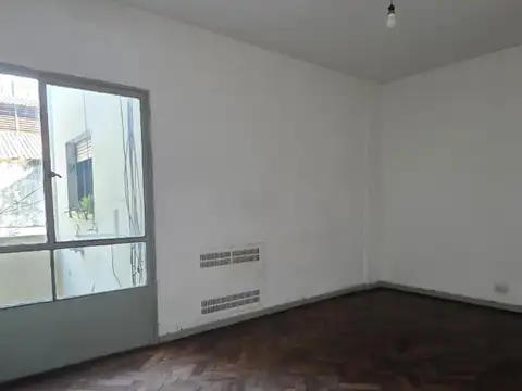 Segurola 300, Piso 1