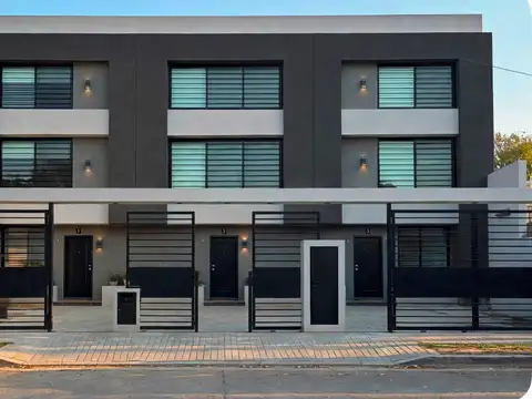Dúplex de 5 ambientes en Venta en Munro.