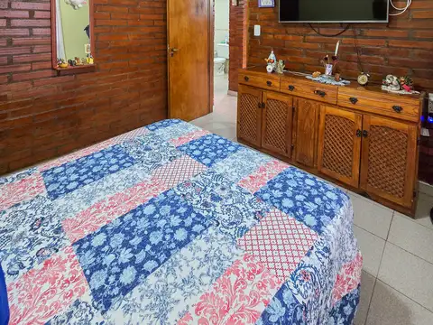 Casa 3 ambientes con parque y garage p/2 vehículos- Nuevo Ostende