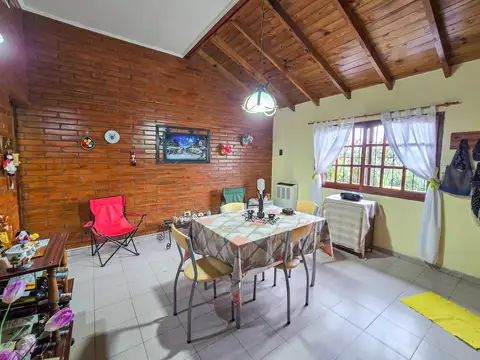 Casa 2 ambientes con 1 baño