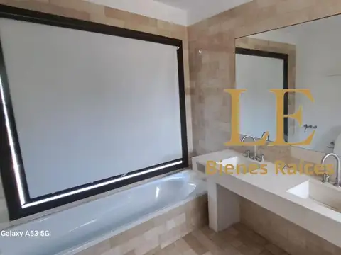 Casa en Venta en Septiembre, USD 299.000