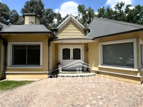 Casa en B.L a Tradición