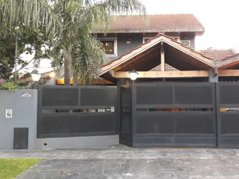 Chalet / Permuta 5 Amb - Hurlingham (parque Quirno)