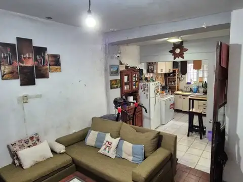 Casa en Venta en Burzaco, USD 52.000