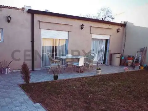 Calle 45 e/ 136 y 137 - PH tipo Casa en Venta de 2 dormitorios - La Plata