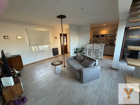 Depto Tipo Casa en Venta de 3 ambientes