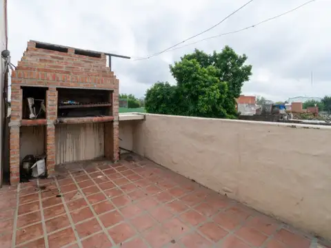 Venta departamento en dos plantas Jose L.Suarez