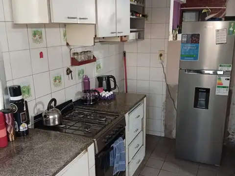 Casa 4 ambientes con 1 baño