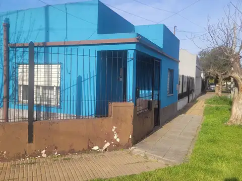 VENTA DE CASA 3 AMBIENTES HURLINGHAM