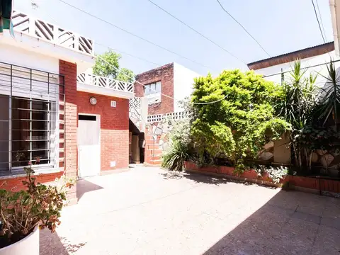 VENTA CASA 3 DORMITORIOS BANFIELD