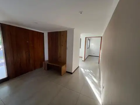 Casa en Alquiler en Mendoza, USD 1.600