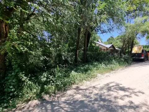 Lote de 424m2, excelente ubicacion y entornos. A solo 5 minutos de Villa General Belgrano y 15 mi...