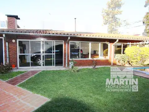 Impecable Chalet en Venta de 5 Ambientes en Victoria con Jardín