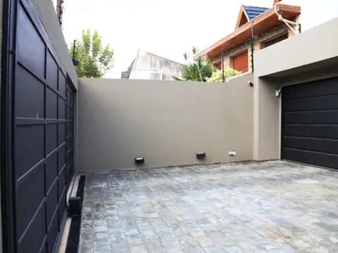 Casa 5 ambientes con 7 baños