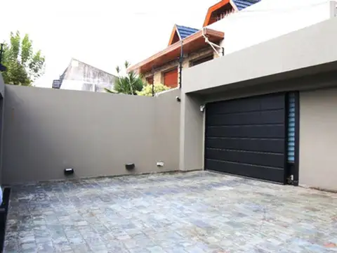 Casa en Venta en Ramos Mejia, USD 2.200.000