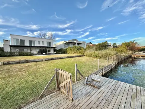 Casa  en Alquiler a la laguna en Barbarita, General Pacheco