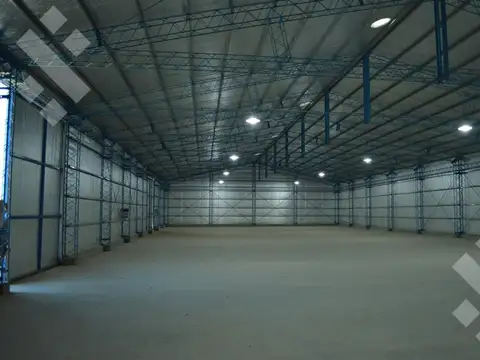 Galpón en Alquiler en Plottier, Confluencia
