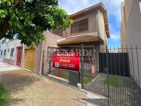 Casa en venta a pocas cuadras de la estación.
