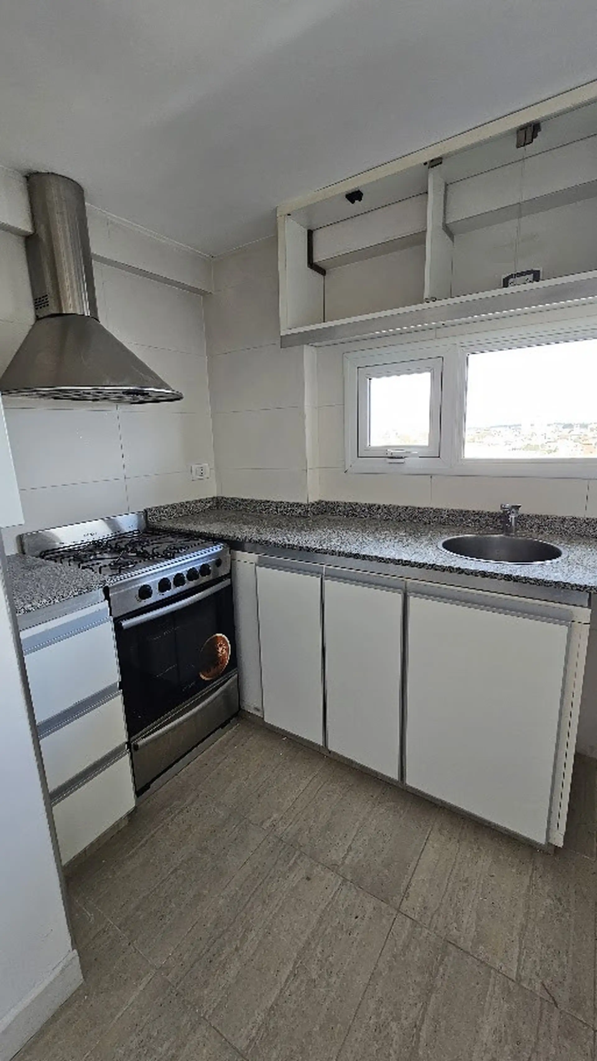VENTA SEMIPISO 2 AMB. BALCÓN AL FRENTE. PLAZA PERALTA RAMOS