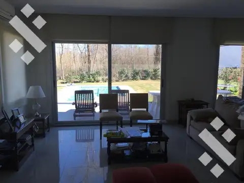 Casa en Alquiler de 3 dormitorios
