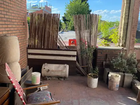 Local en Venta Via Púb.