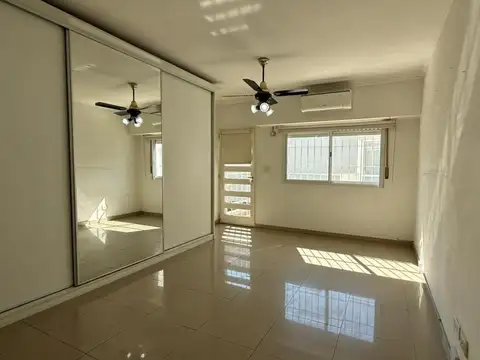 ALQUILER - DPTO MONOAMBIENTE + TERRAZA