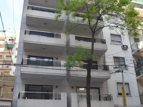 Senillosa 26 1ºB (Av. Rivadavia - Chaco)