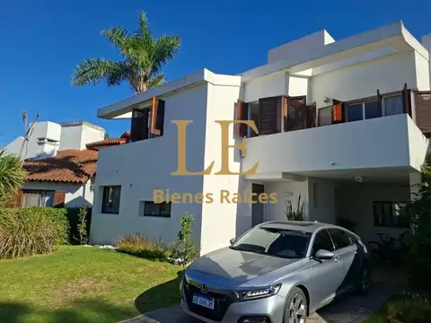 Venta Casa en Aranjuez Country Club APTO CREDITO