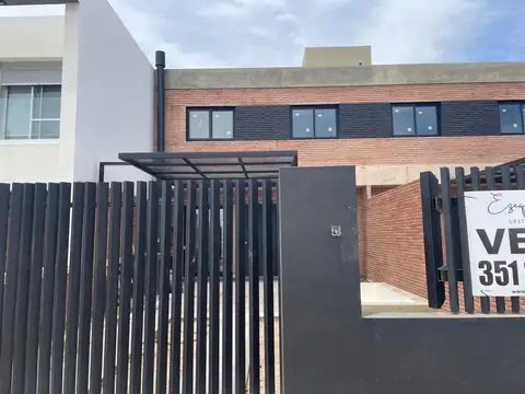 Duplex a la venta! A estrenar! Frente a plaza!