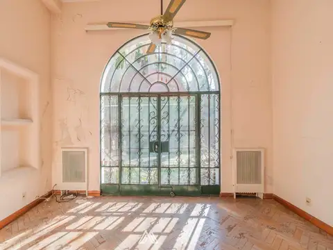 Venta Casa Ex-Embajada Polonia en Parque Batlle