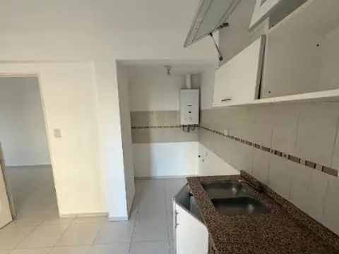 Departamento en Alquiler en Alto Alberdi, $ 850.000