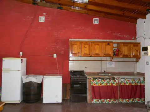 Casa 4 ambientes con 2 baños