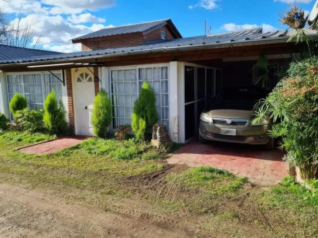 Country Escobar - Las Azucenas e/ Estenssoro y Bolívar
