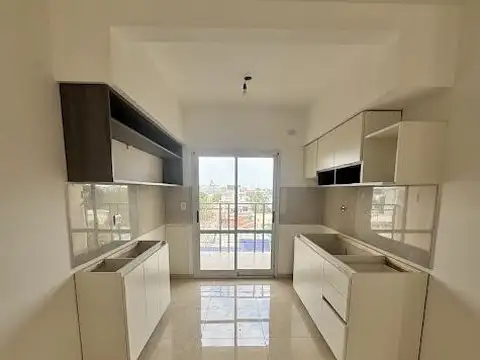 Departamento 3 amb. amplios con cochera y terraza villa luzuriaga