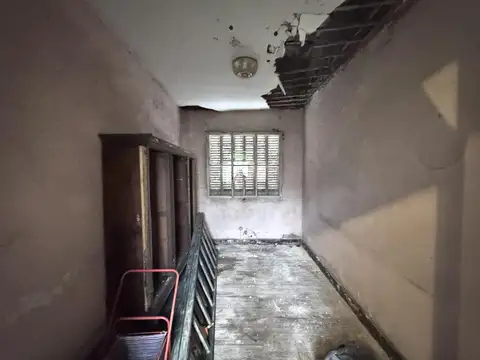 Casa en VENTA a reciclar | Lote propio CON Patio y Parrilla | Villa Urquiza